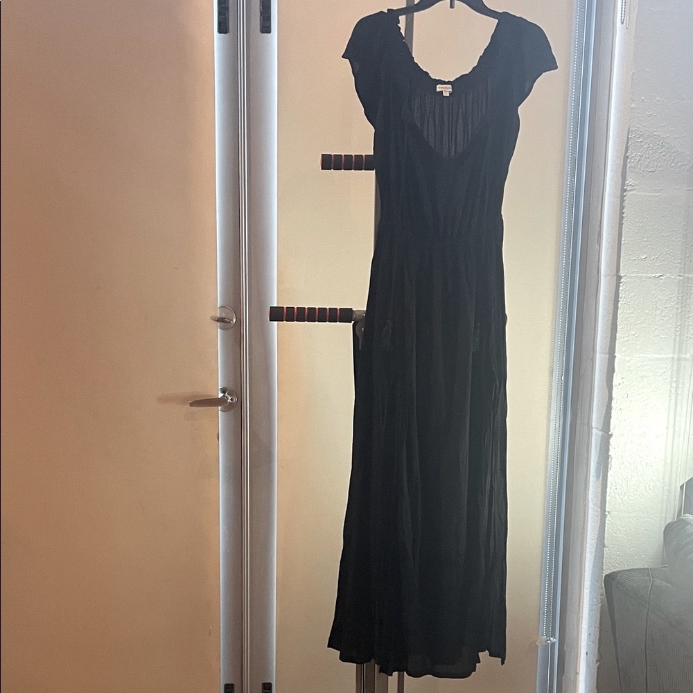 🌟 Solemio Elegant Black Linen Maxi Dress